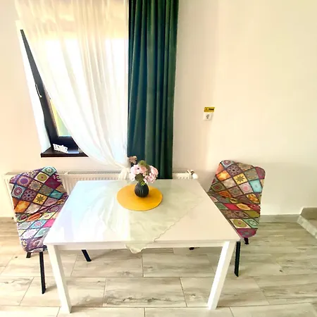 Suveranii Гостевой дом