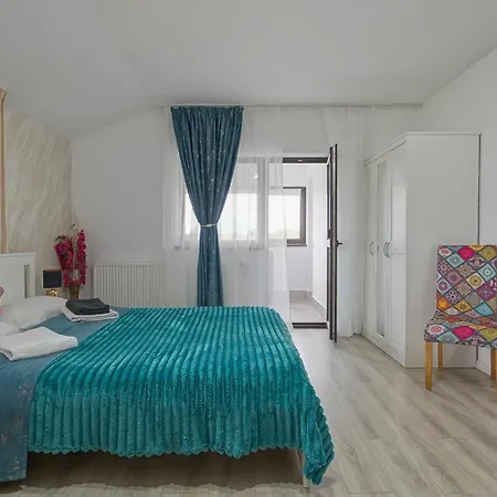 Suveranii Pensjonat Braszów