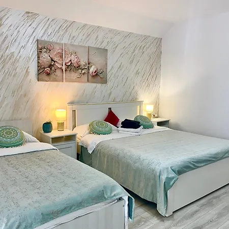 Guest house Suveranii 3*